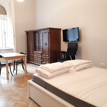 Dob15 Big Apartment Budapest Bagian luar foto