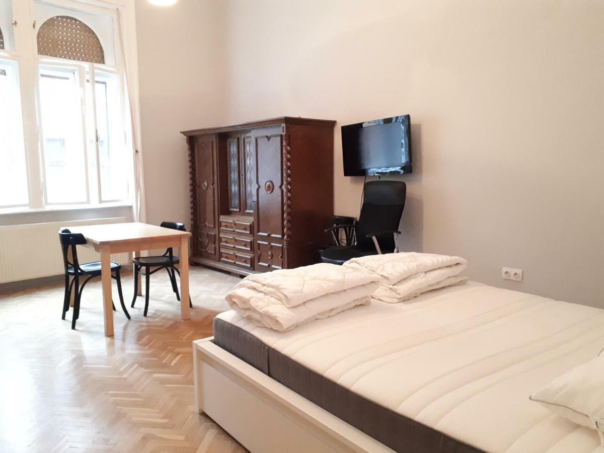 Dob15 Big Apartment Budapest Bagian luar foto