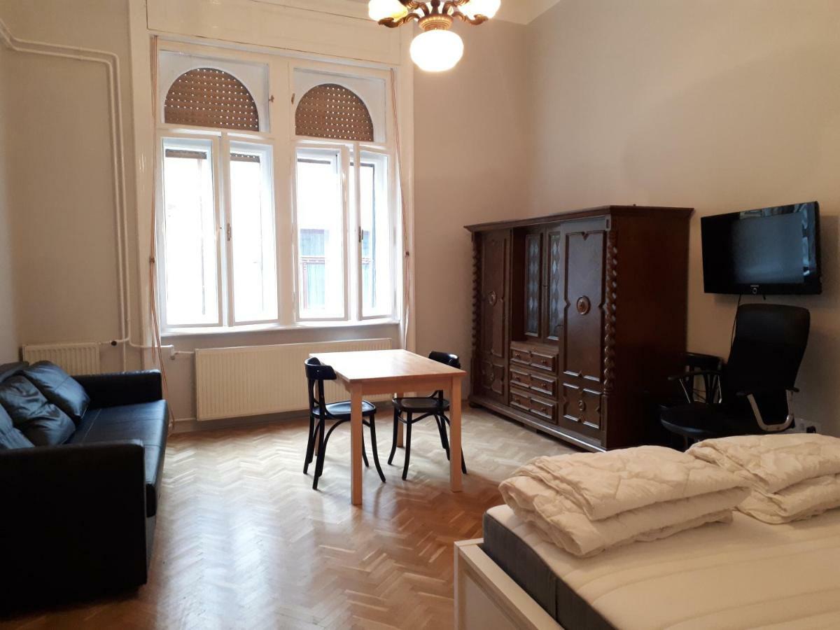 Dob15 Big Apartment Budapest Bagian luar foto