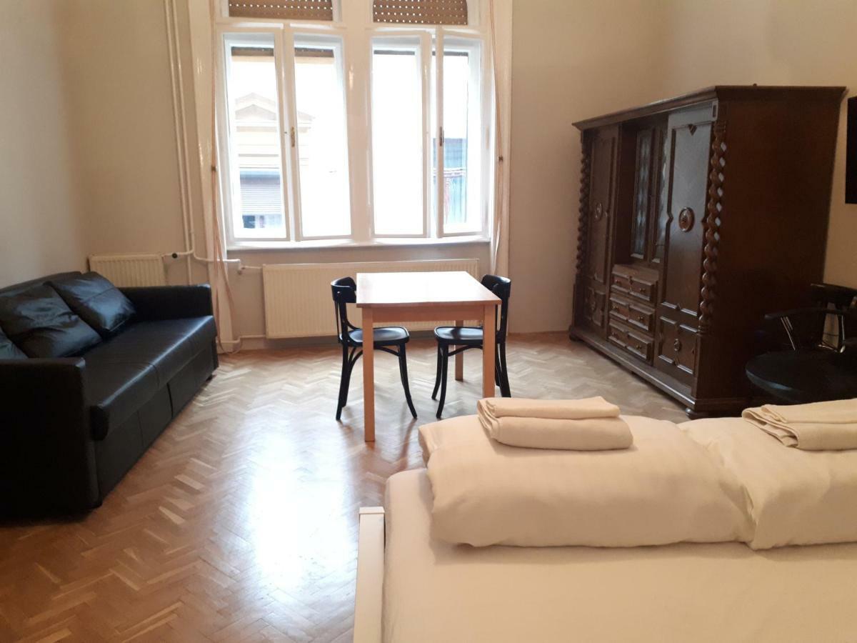 Dob15 Big Apartment Budapest Bagian luar foto