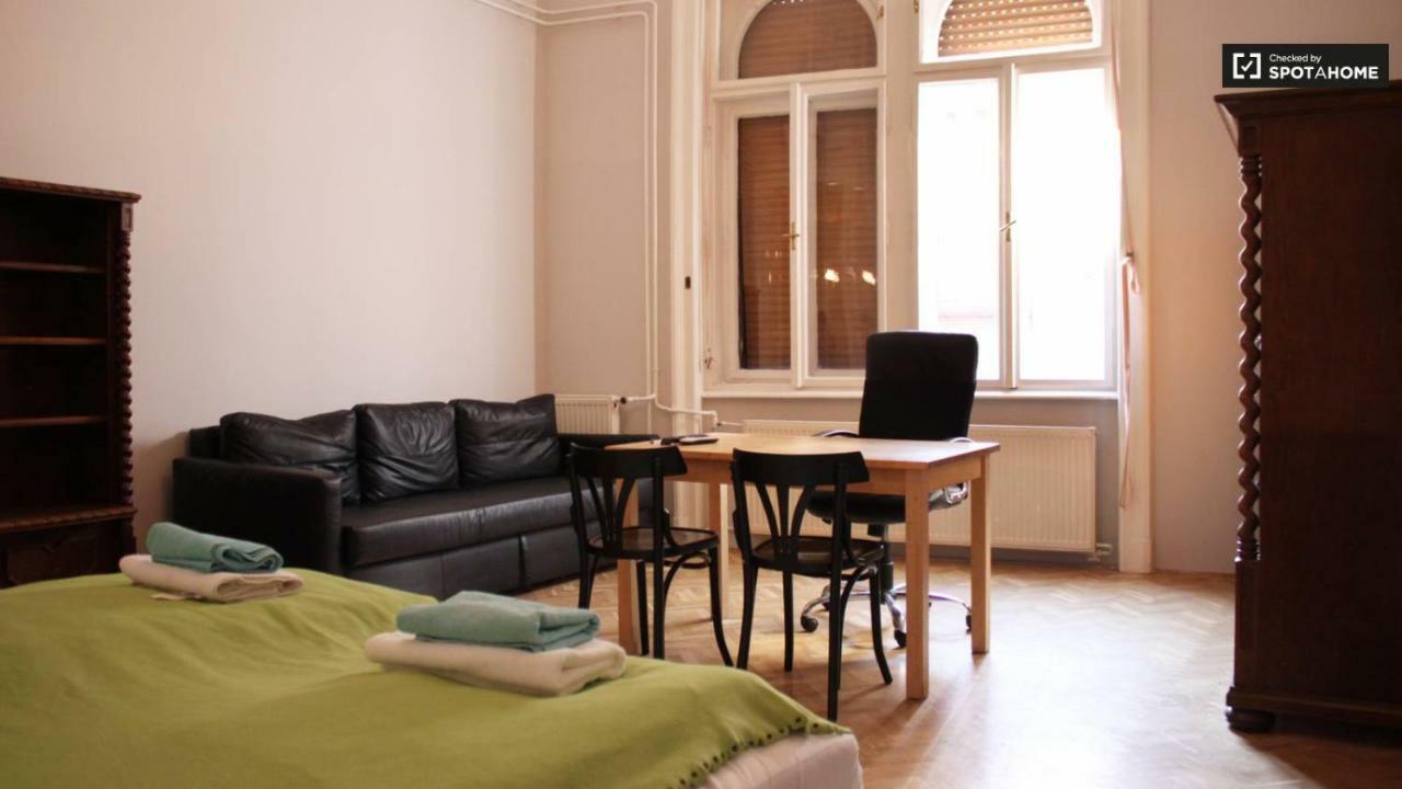 Dob15 Big Apartment Budapest Bagian luar foto